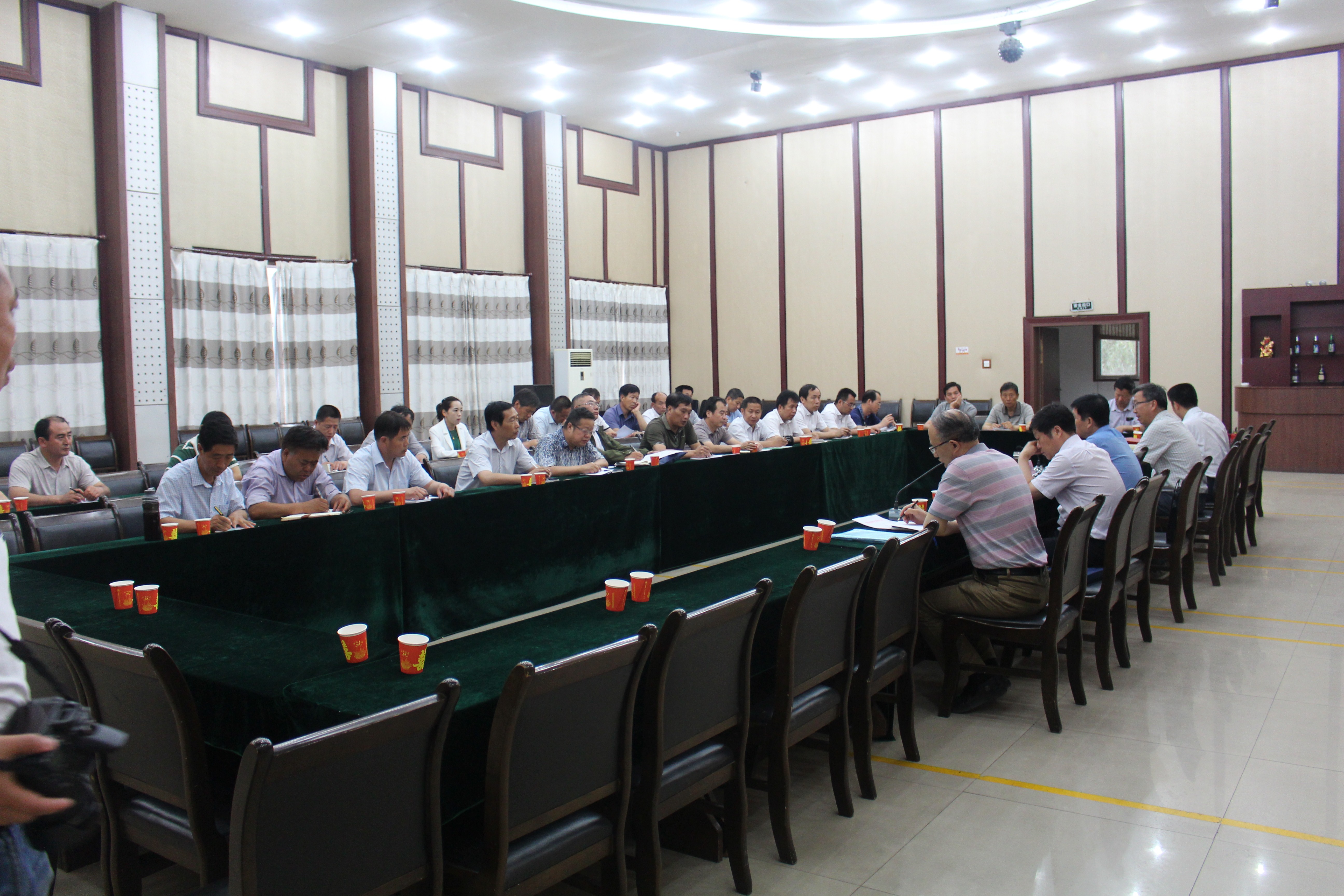 省農(nóng)墾集團(tuán)召開三夏、防汛工作會議