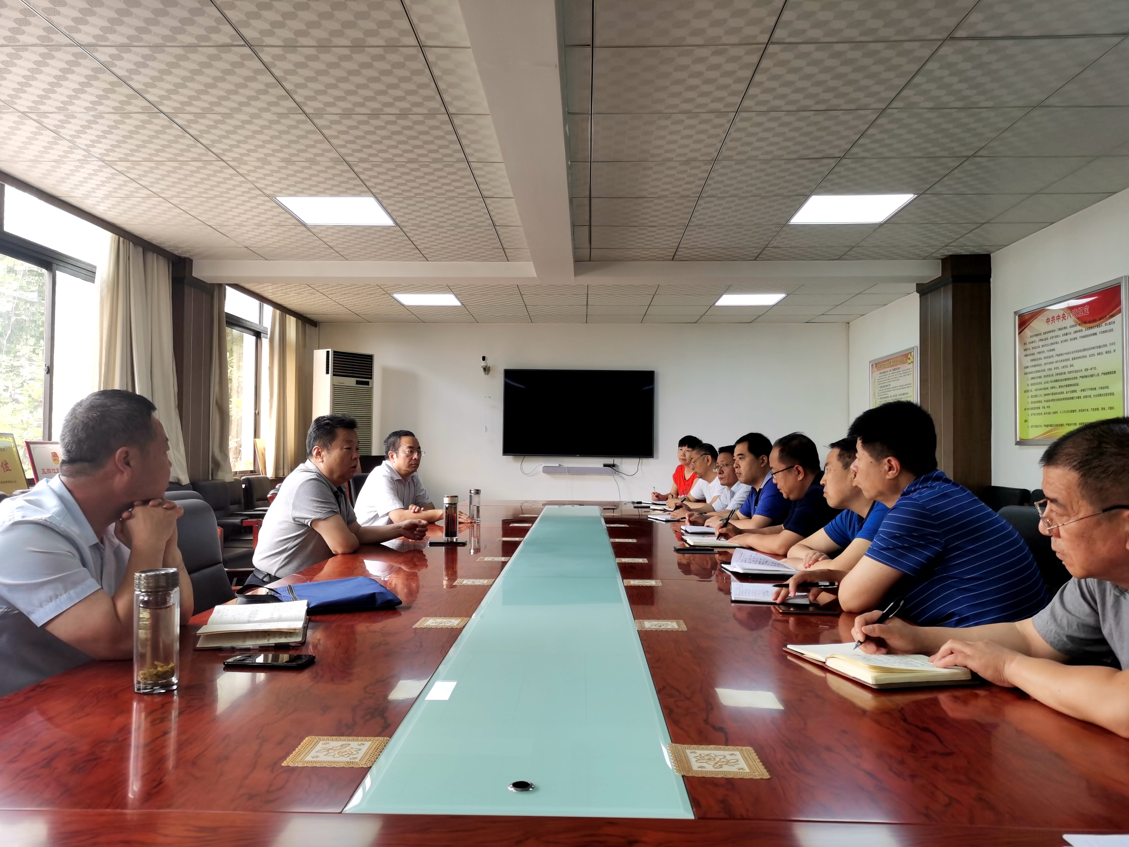 陜儲糧集團黨委書記、董事長索王平到咸陽庫公司調(diào)研督導(dǎo)夏糧收購工作