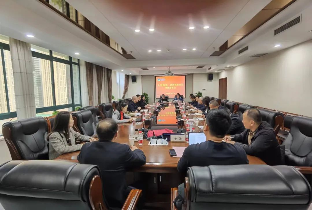 昌糧集團黨委書記、董事長張?zhí)K明一行到集團座談