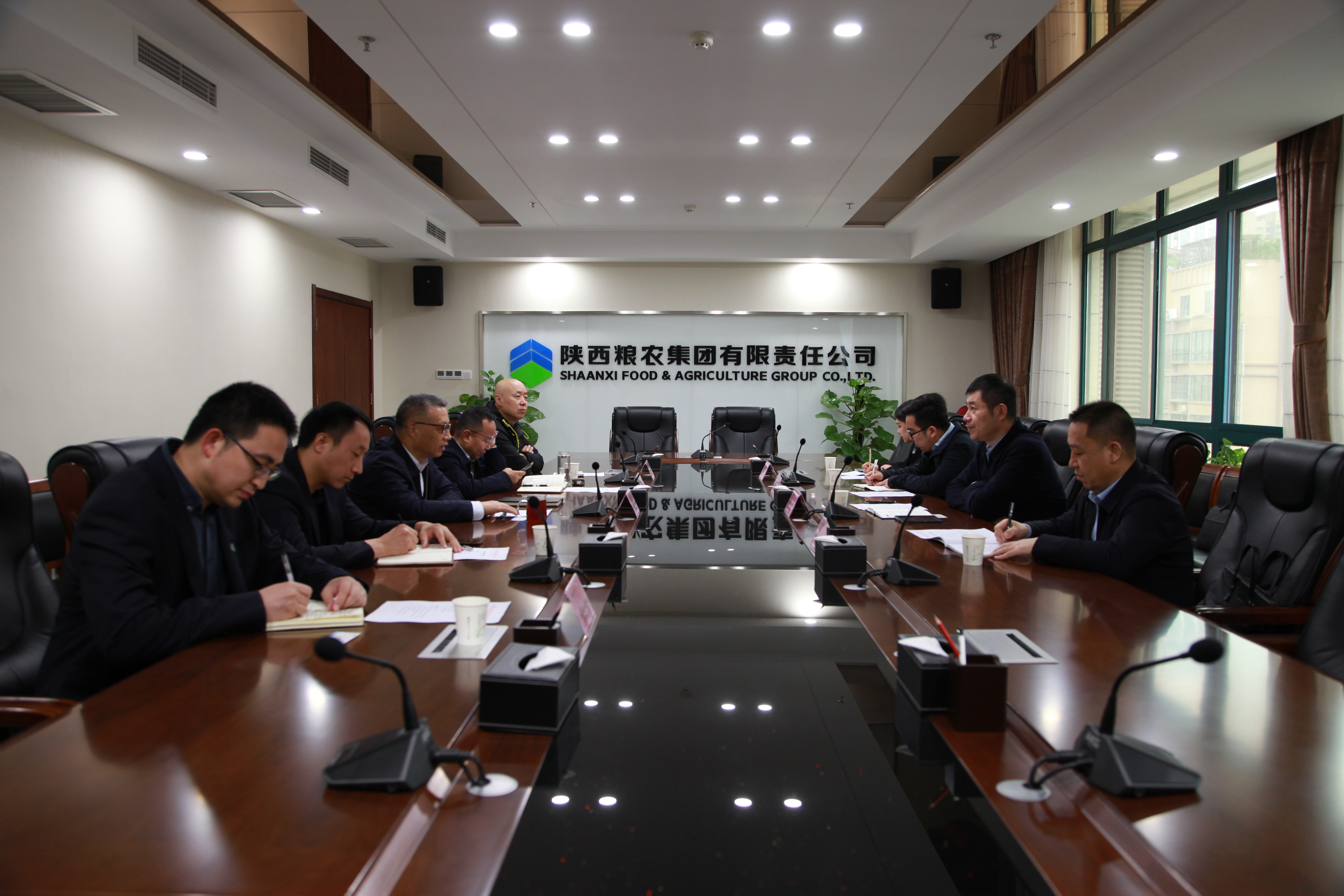 劉利民會見大禹節(jié)水集團總裁謝永生一行