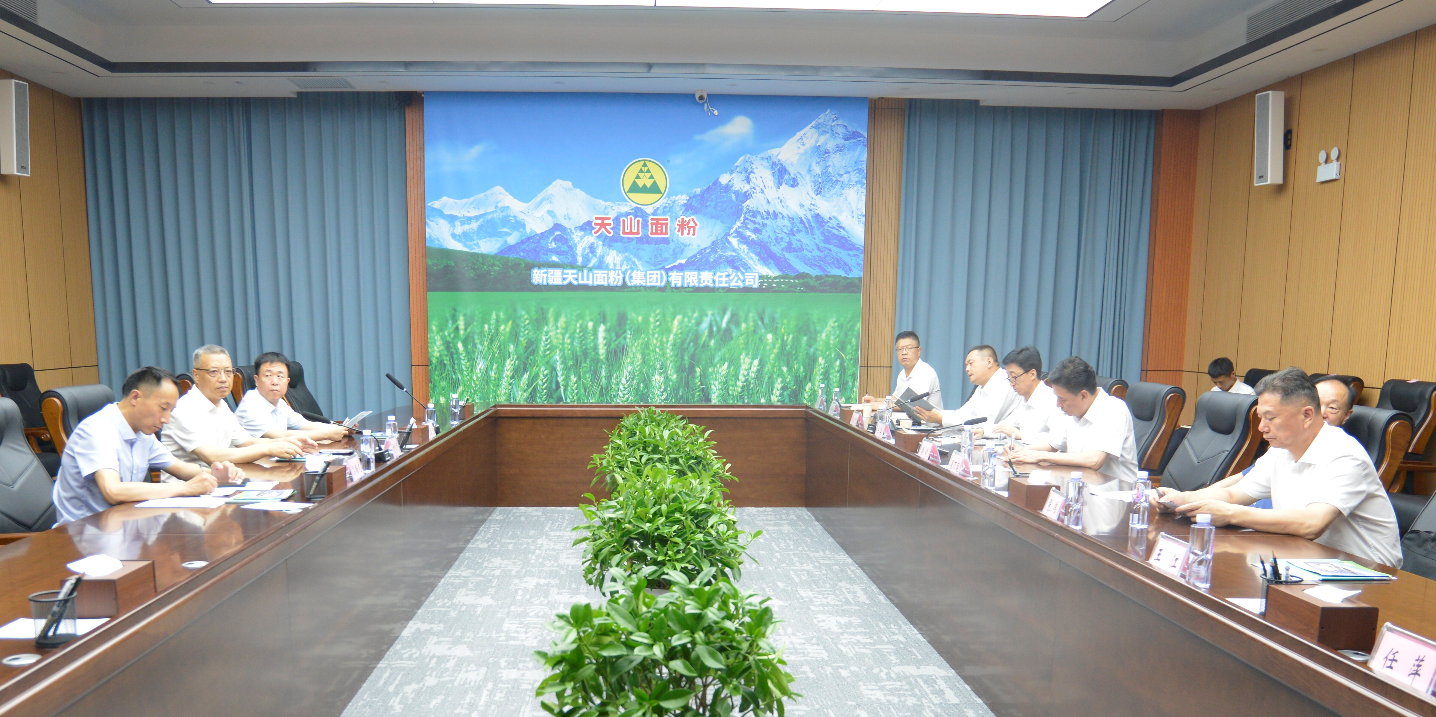 劉利民赴新疆天山面粉集團調(diào)研